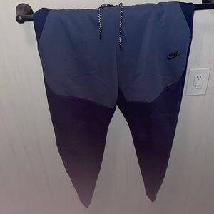 Brand New Nike sports wear tech fleece